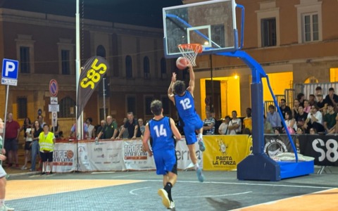Al via la terza edizione di Basket in Piazza a Latina