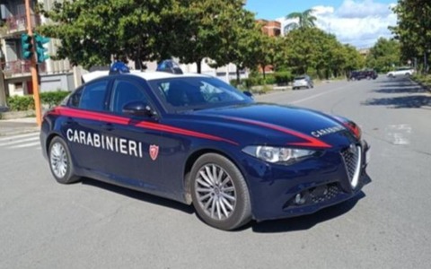 Rapina con coltello ad Aprilia: caccia all’uomo