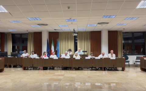 Cisterna: approvato il regolamento per l’armamento della Polizia Locale