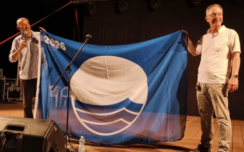 Minturno celebra la sesta Bandiera Blu e il benvenuto a Scauri
