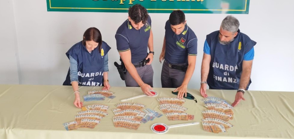 Quattro indagati per riciclaggio di fatture false