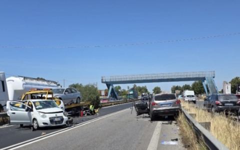 Incidente mortale sulla Pontina, neonata in gravi condizioni