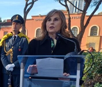 Divieto di circolazione per mezzi pesanti sulla Flacca e Via Appia