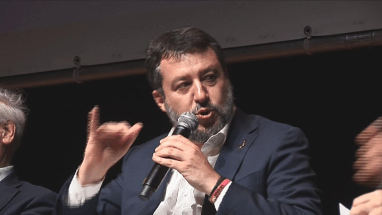 Salvini: “Troppi giovani morti, riunione sulla sicurezza stradale”