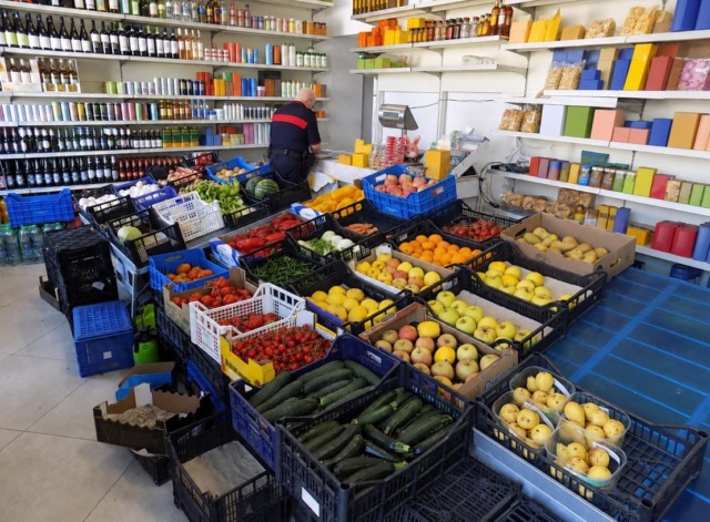 Maxi sequestro di alimenti scaduti ad Aprilia