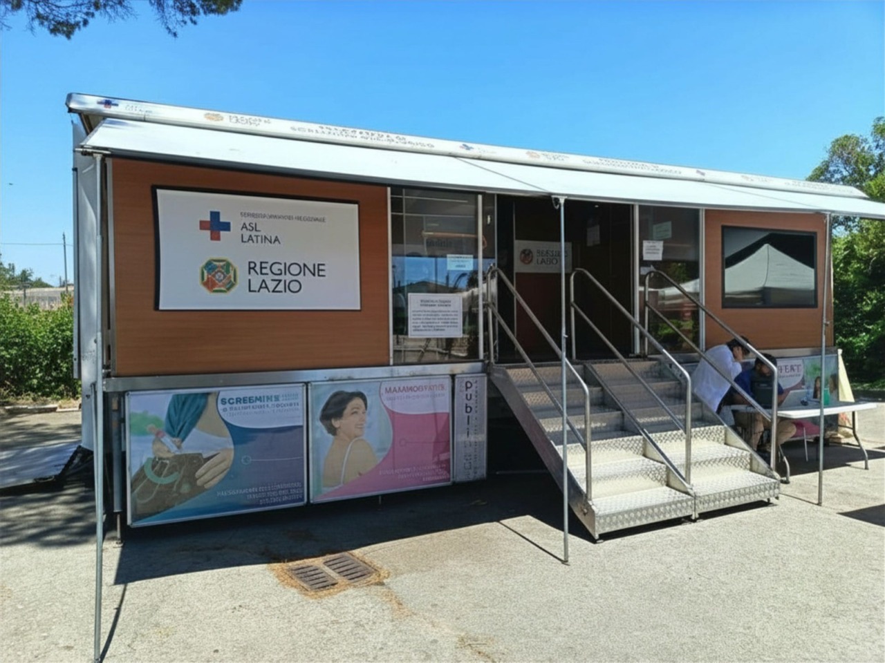Continua il tour del truck sanitario della Asl Latina