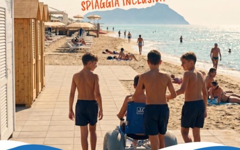 Inaugurata la spiaggia inclusiva “Tutti al mare” a Latina