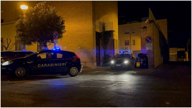 Minaccia i carabinieri e provoca disordini, denunciato 27enne