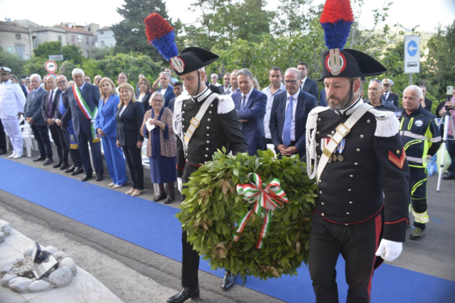 Inaugurata la stele per il Carabiniere Di Tano a Santi Cosma