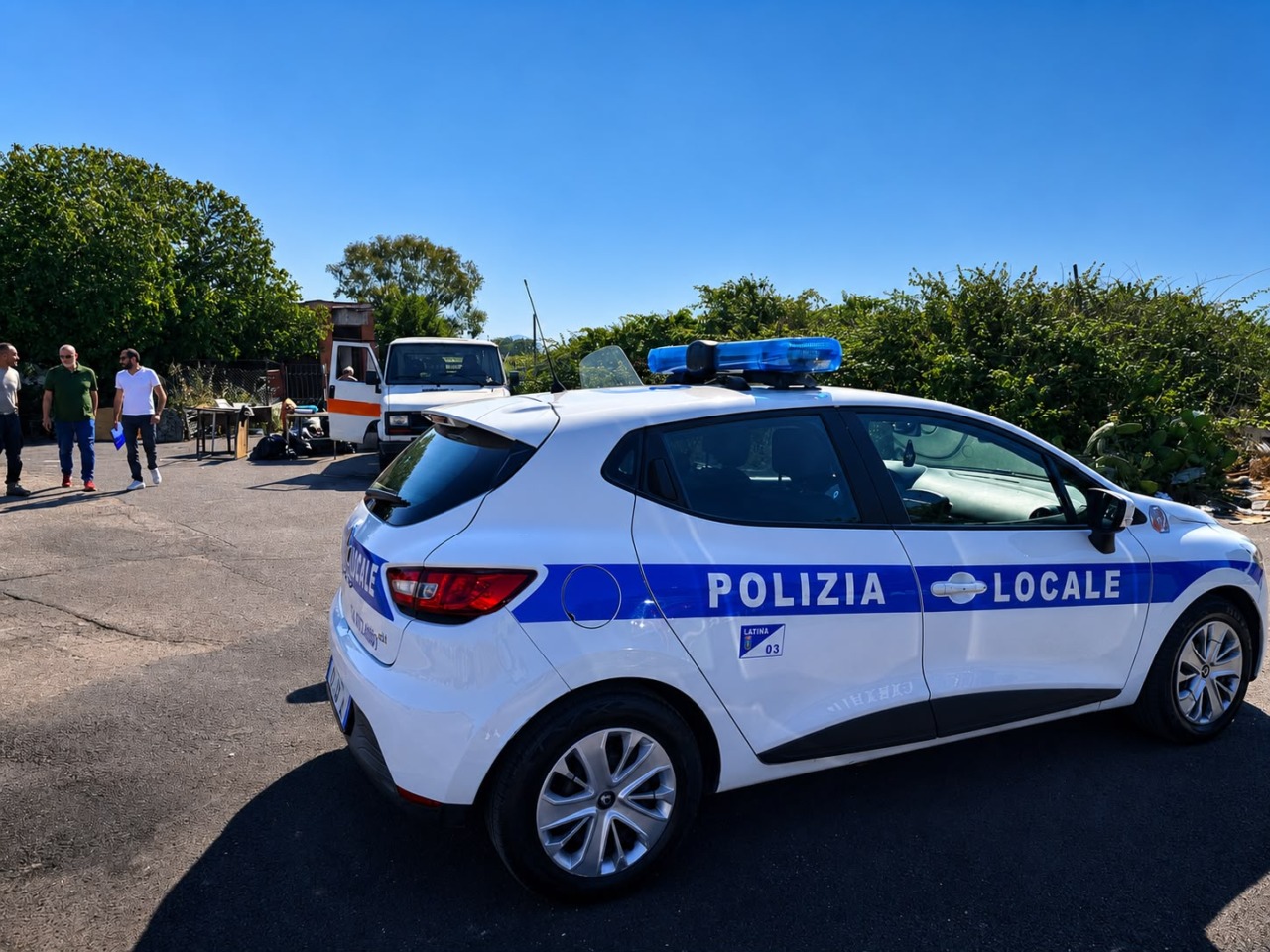Sgombero di immobili abusivi nel mercato di Latina