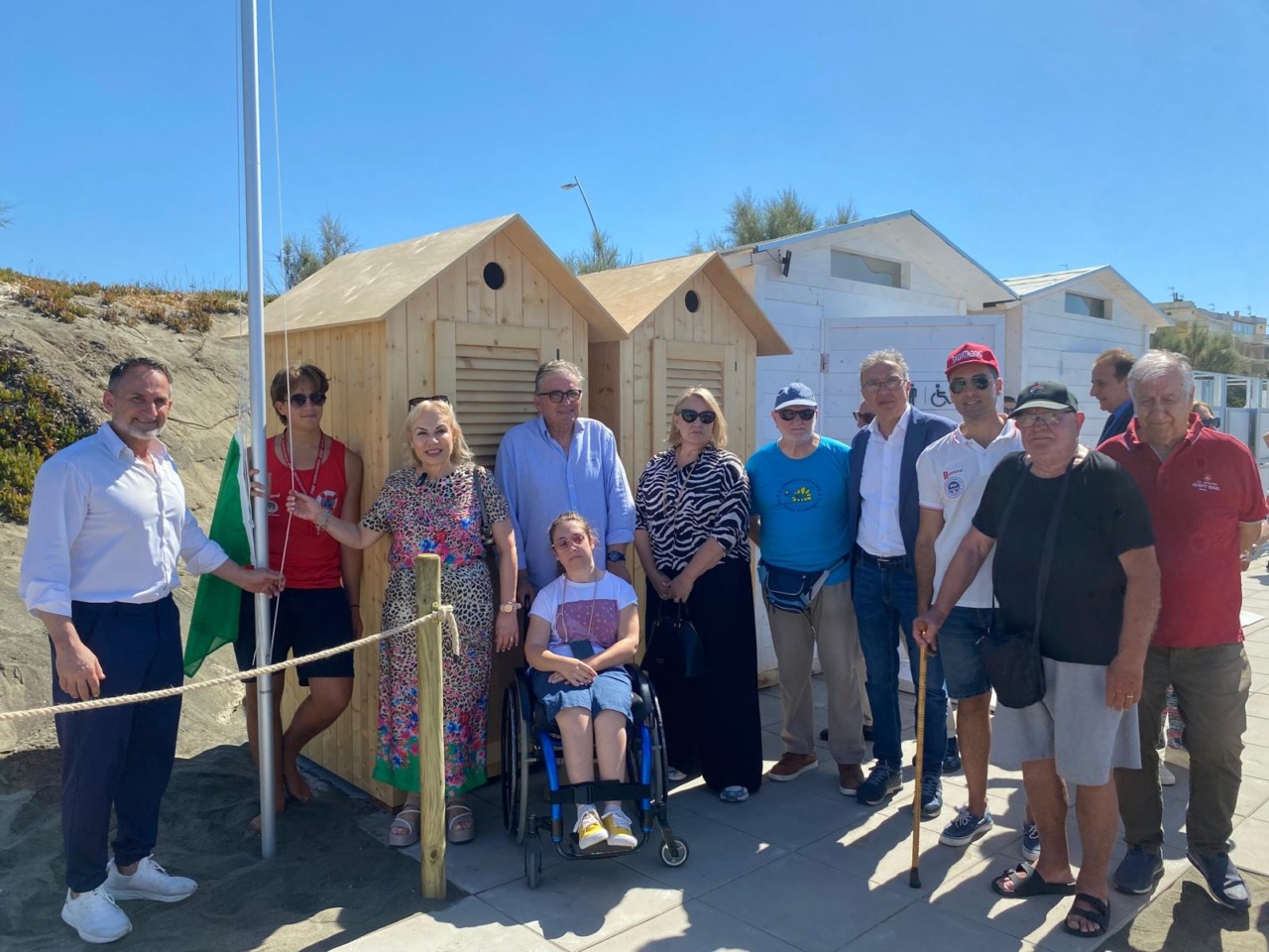 Inaugurata la spiaggia inclusiva “Tutti al mare” a Latina