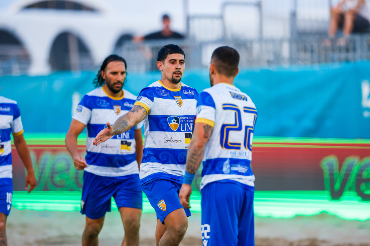 Terracina e Roma brillano nel beach soccer