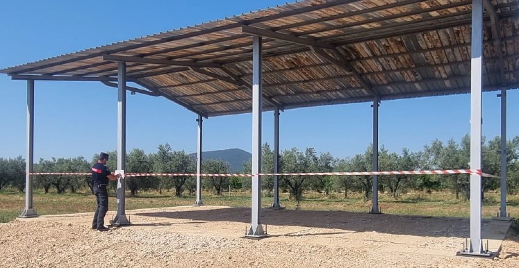 Sequestrato capannone abusivo a Priverno, due denunciati