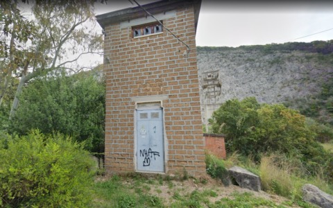 Cane trovato morto in valigia a San Felice Circeo