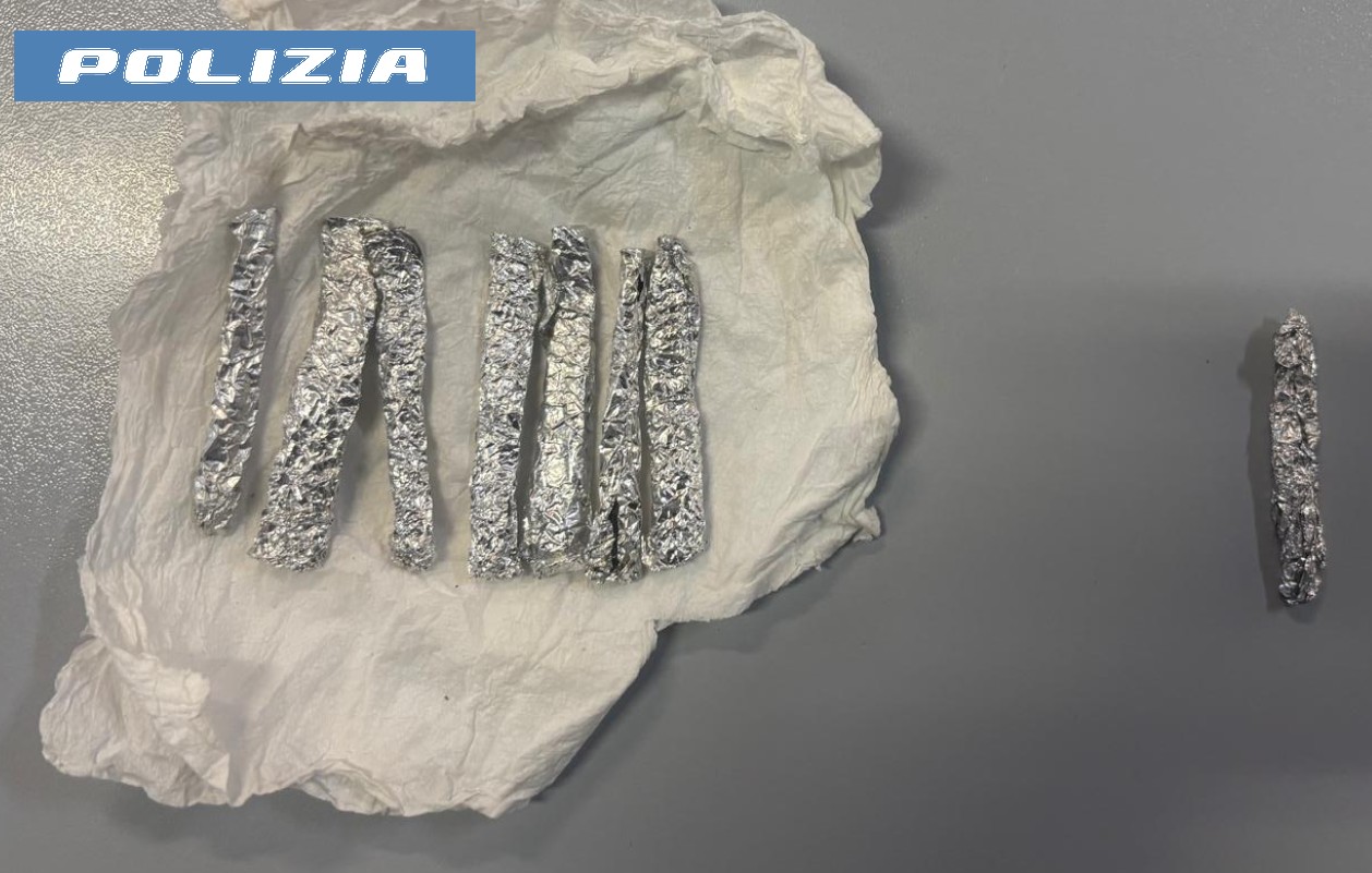 Movida sotto controllo: denunciato 26enne con hashish