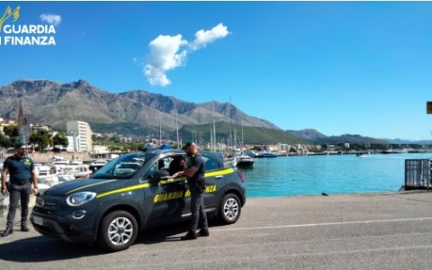 Controlli della Guardia di Finanza nelle Isole Pontine