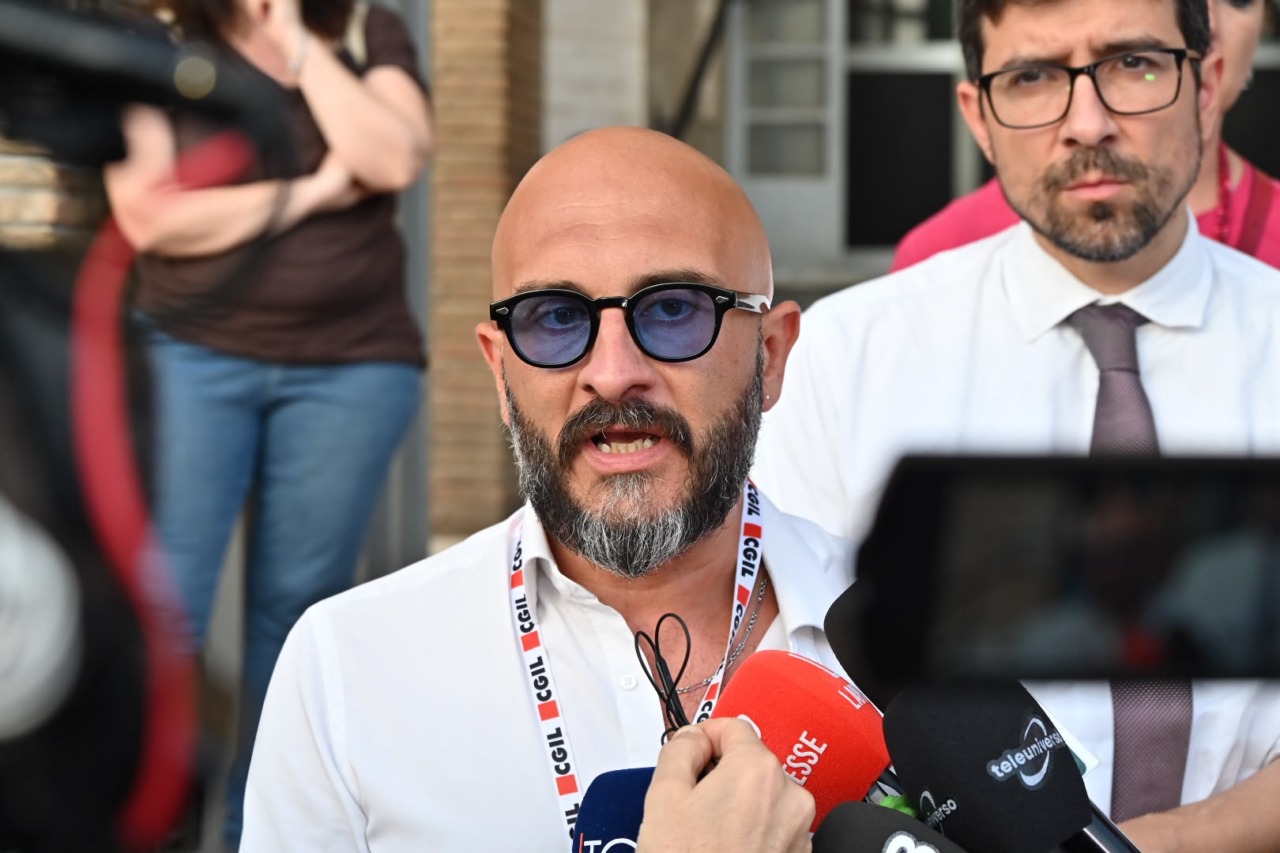 Attacco alle auto degli ispettori del lavoro, la CGIL protesta