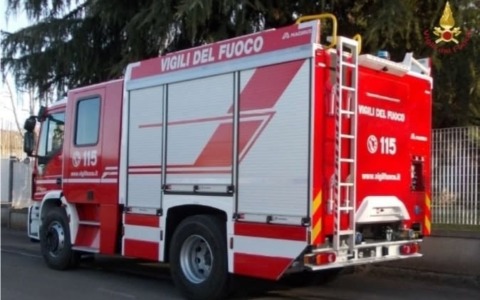 Esplosione in appartamento a Latina, donna lievemente ustionata