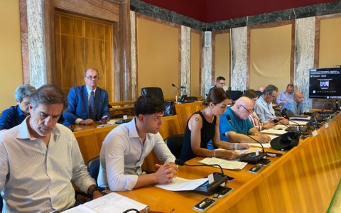 Via libera alle commissioni per il nuovo impianto di basket