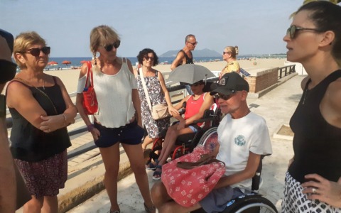 Spiagge per disabili: servizi incompleti e disagi persistenti