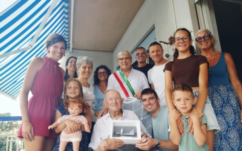 Gino De Marco compie 100 anni: gli auguri del sindaco Mosca