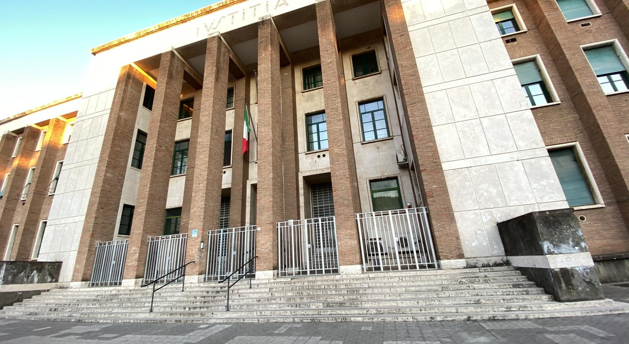 Licenziati Rainone ed Esposito per i concorsi truccati