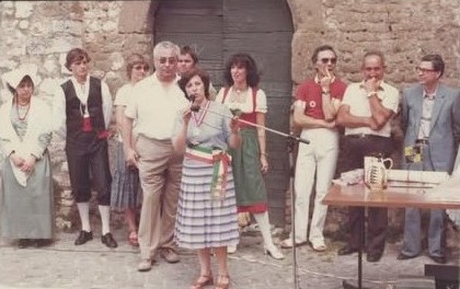 Angela Vitelli compie 85 anni: una vita per Cori