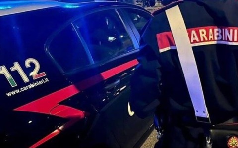 Accoltella la sorella durante una lite: arrestato 33enne