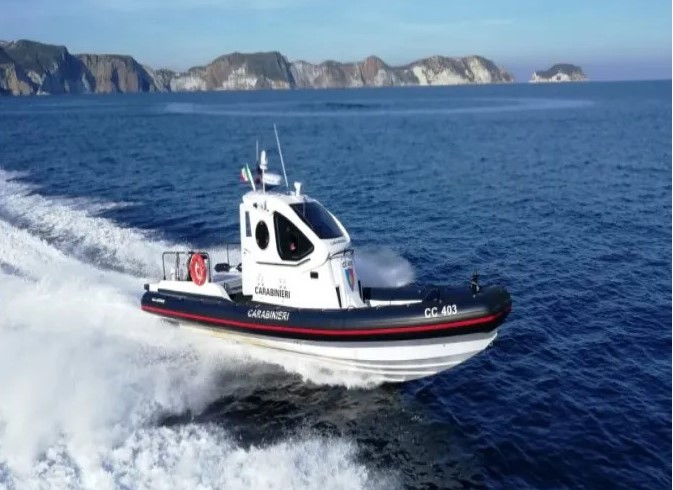 Uomo trovato morto in mare a Punta Papa, indagini a Ponza