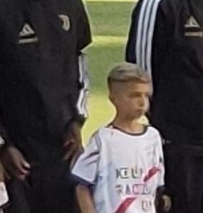 Elia Lauretti in campo con la Juventus nel ricordo del papà