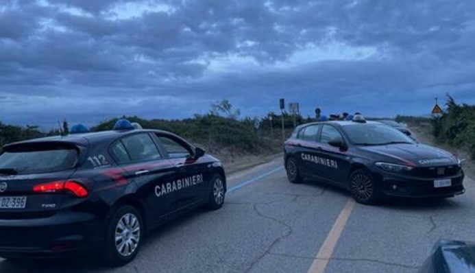 Sabaudia, rubano autoradio da un’auto: due arrestati