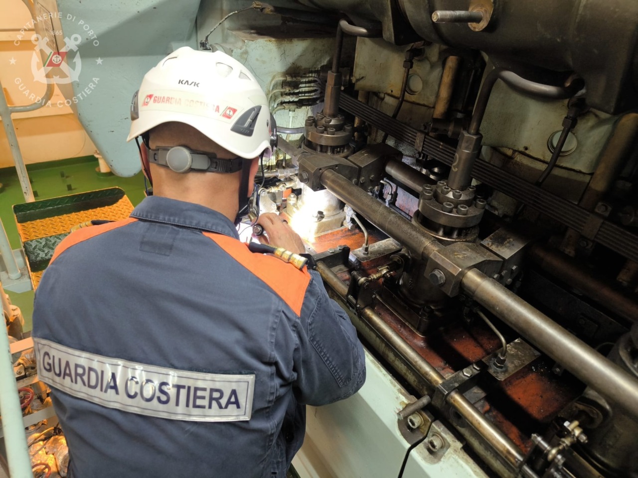 Fermato a Terracina mercantile croato: motori senza certificato