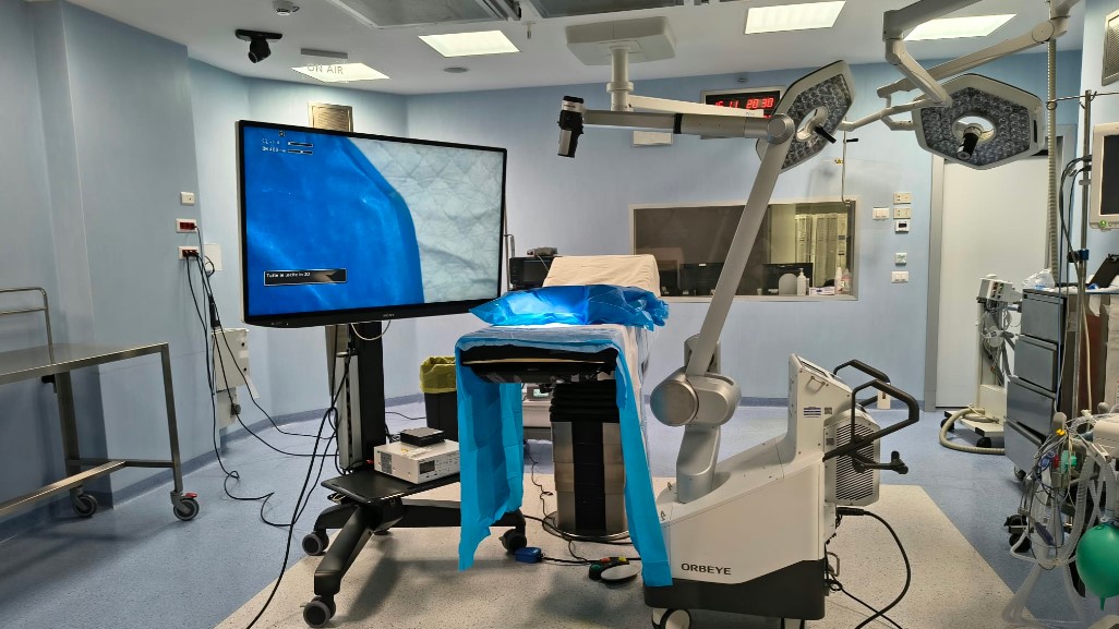 Neurochirurgia, microscopia digitale 3D al Goretti di Latina