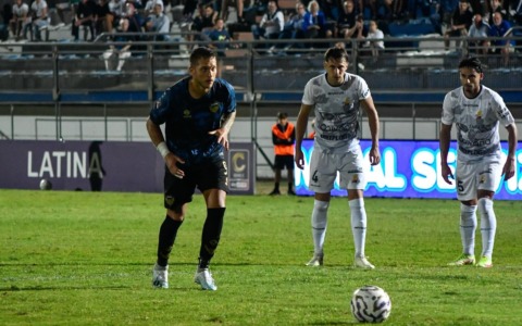 Parigi-Pescara, la trattativa rallenta: il Latina alza la richiesta