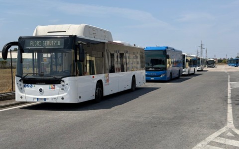 Fermati i bus a Latina per la protesta dei lavoratori Csc