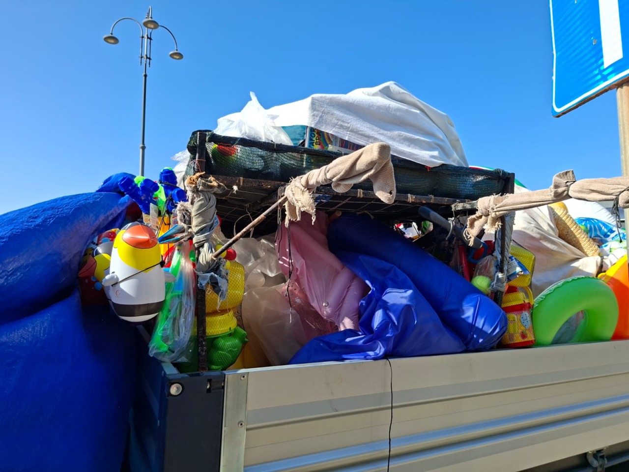 Terracina, sequestrati oltre mille giocattoli e 200 chili di merce