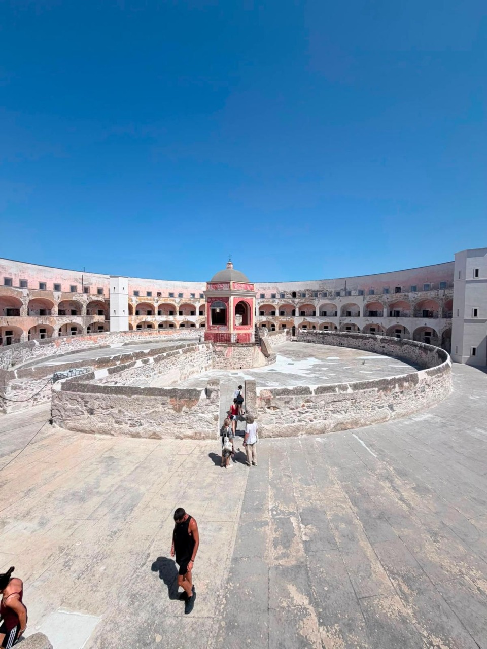 Santo Stefano riapre: visite all’ex Carcere Borbonico