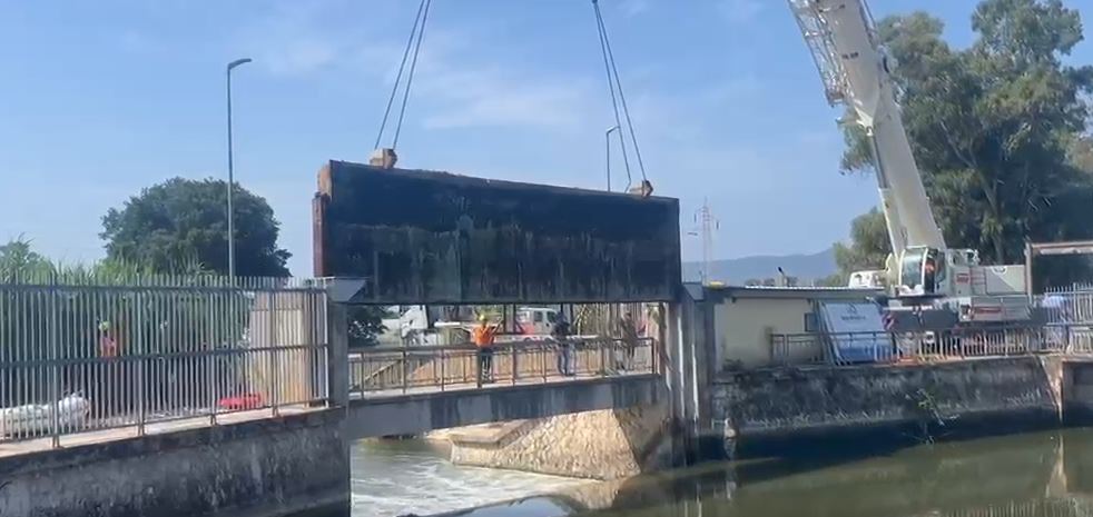 Rimozione della paratoia del fiume Sisto a Terracina