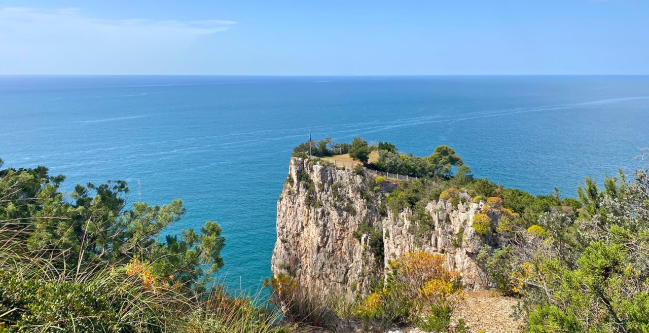 Ferragosto sulla Riviera di Ulisse, l’appello per spiagge pulite