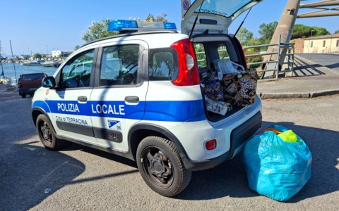 Terracina, sequestrati 200 chili di merce abusiva