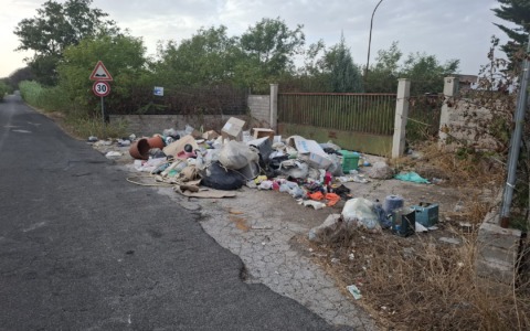 Via Pantanelle, nuova bonifica dopo l’abbandono di rifiuti