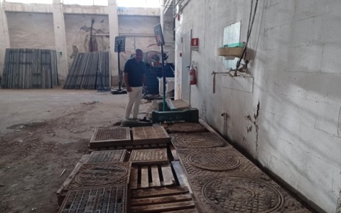 Tombini storici, il sopralluogo di Carnevale al deposito