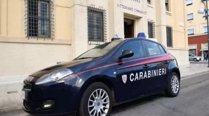 Accusato di palpeggiare una 12enne, 87enne ai domiciliari