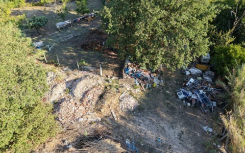 Fondi, sequestrata discarica abusiva in area agricola