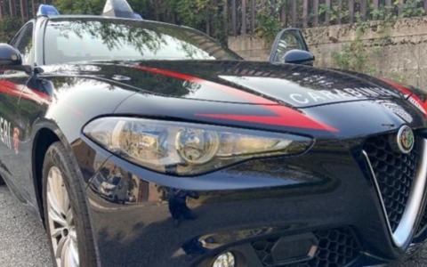 Hashish nascosto nel marsupio: arrestato un 44enne