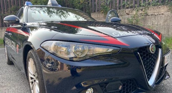 Hashish nascosto nel marsupio: arrestato un 44enne
