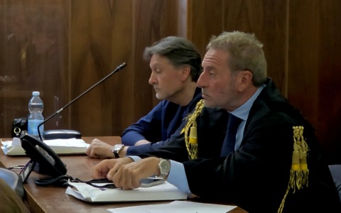 Chioschi di Sabaudia, la Cassazione: «Prove inesistenti su Secci»