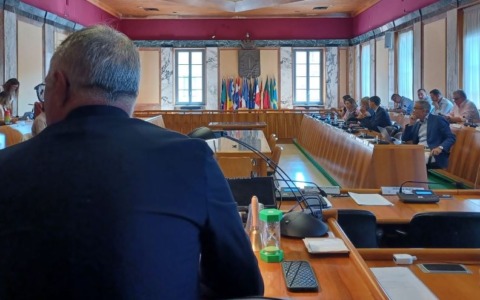 Vertice di maggioranza, frattura tra assessori e consiglieri