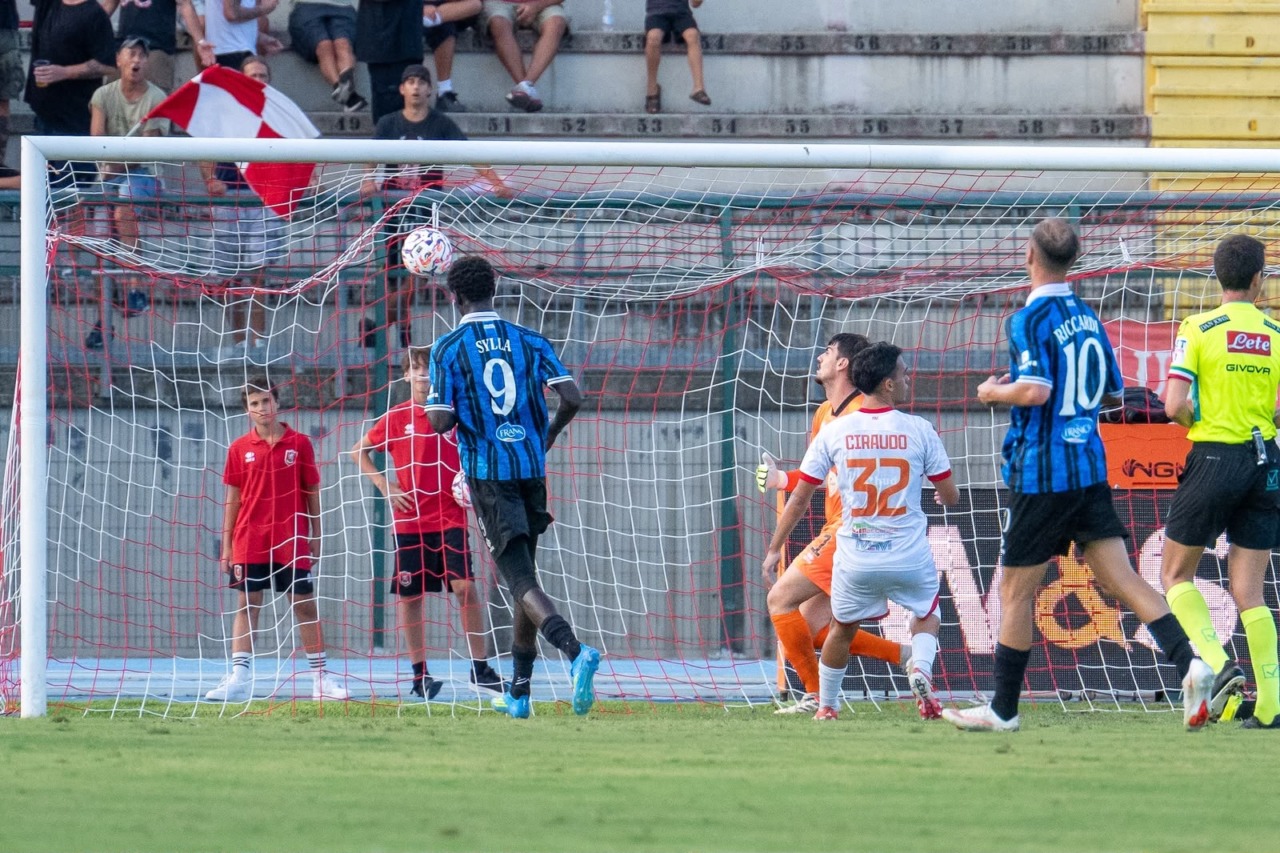 Latina, 4-1 al Grosseto: neroazzurri agli ottavi