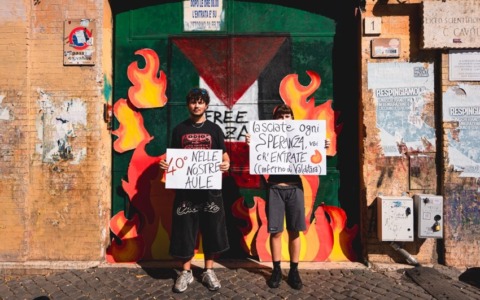 Scuola 2026/2027, flash mob nel Lazio contro il caldo in aula